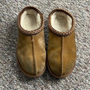 Ugg slippers